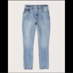 Abercrombie & Fitch- Women’s Curve Love High Rise Skinny jeans- medium wash